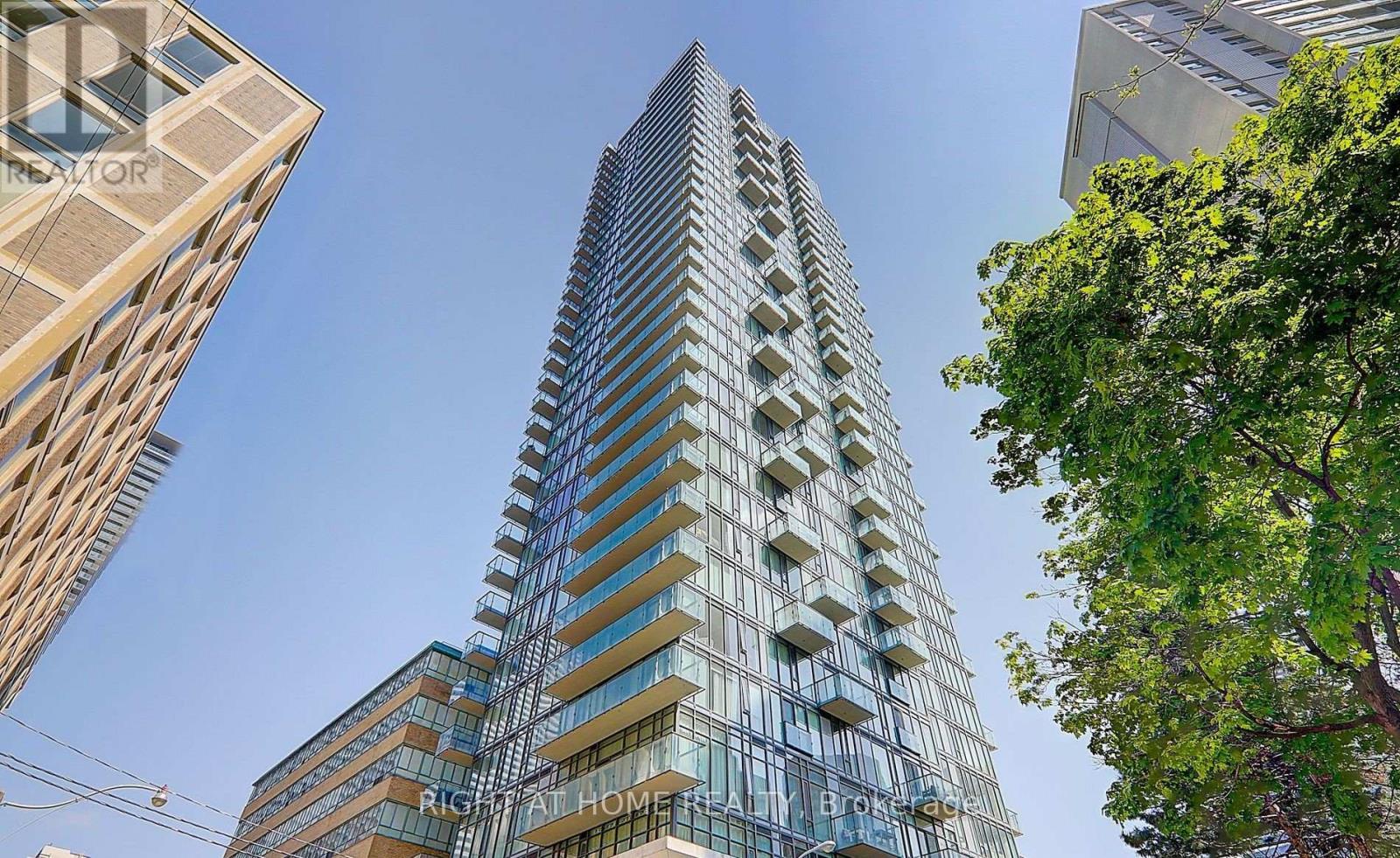 307 - 75 ST NICHOLAS STREET, Toronto, Ontario