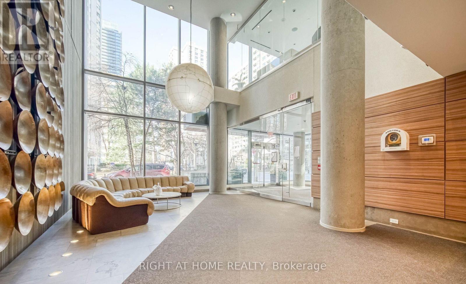 307 - 75 St Nicholas Street, Toronto, Ontario  M4Y 0A5 - Photo 2 - C12769332