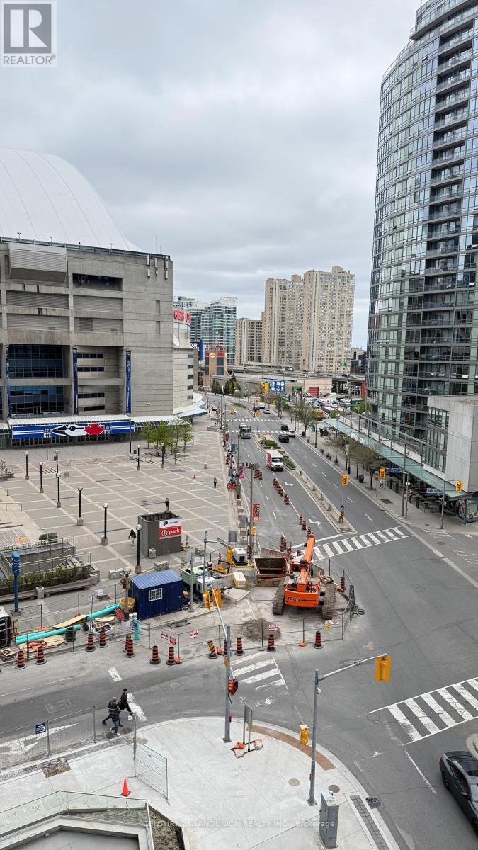 615 - 1 Concord Cityplace Way, Toronto, Ontario  M5V 0X3 - Photo 14 - C12769344