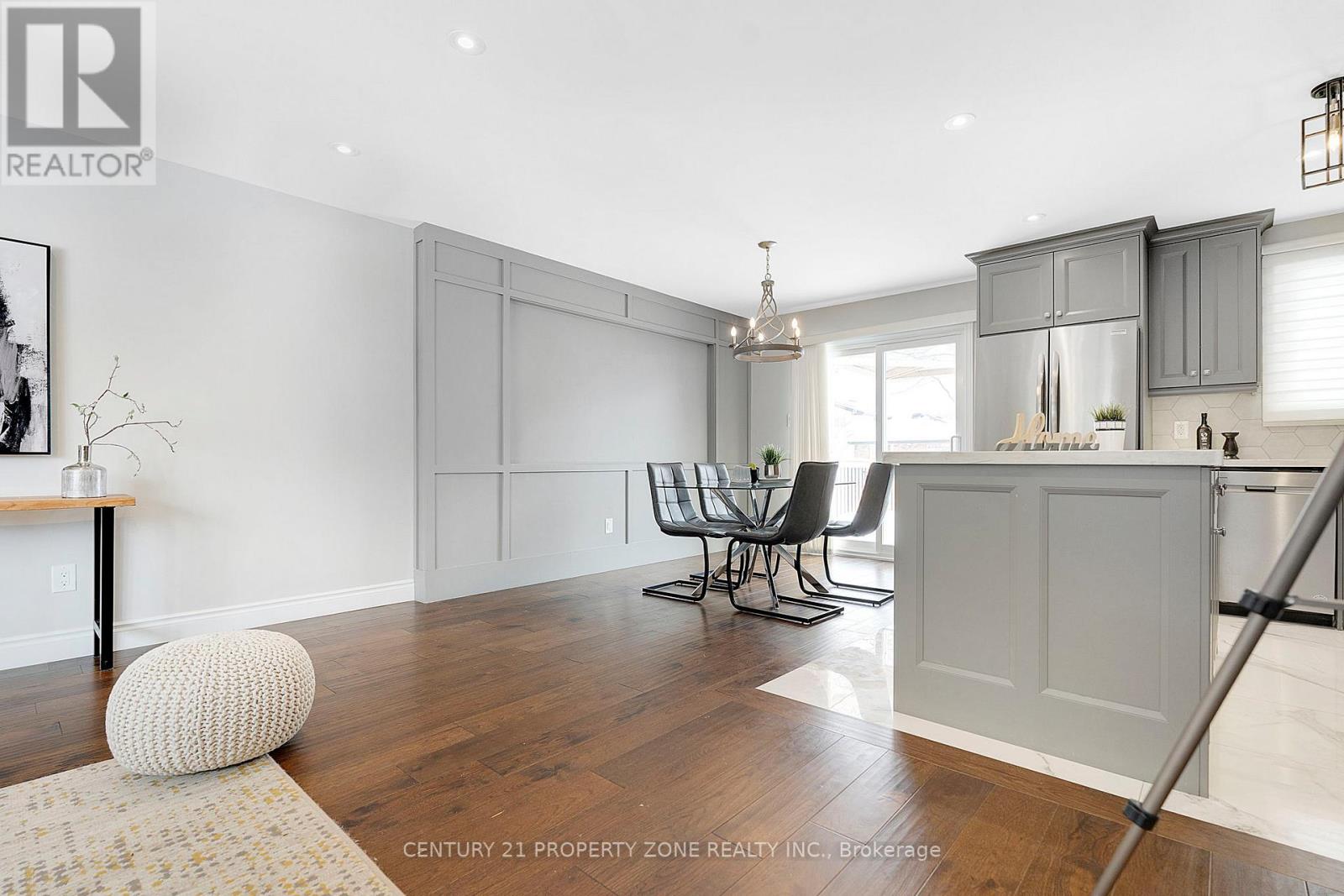 242 Slater Crescent, Oakville, Ontario  L6K 2C8 - Photo 14 - W12769292