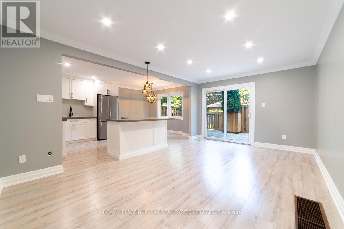 2 - 1011 White Oak Drive, Burlington, Ontario  L7T 2L3 - Photo 6 - W12769354