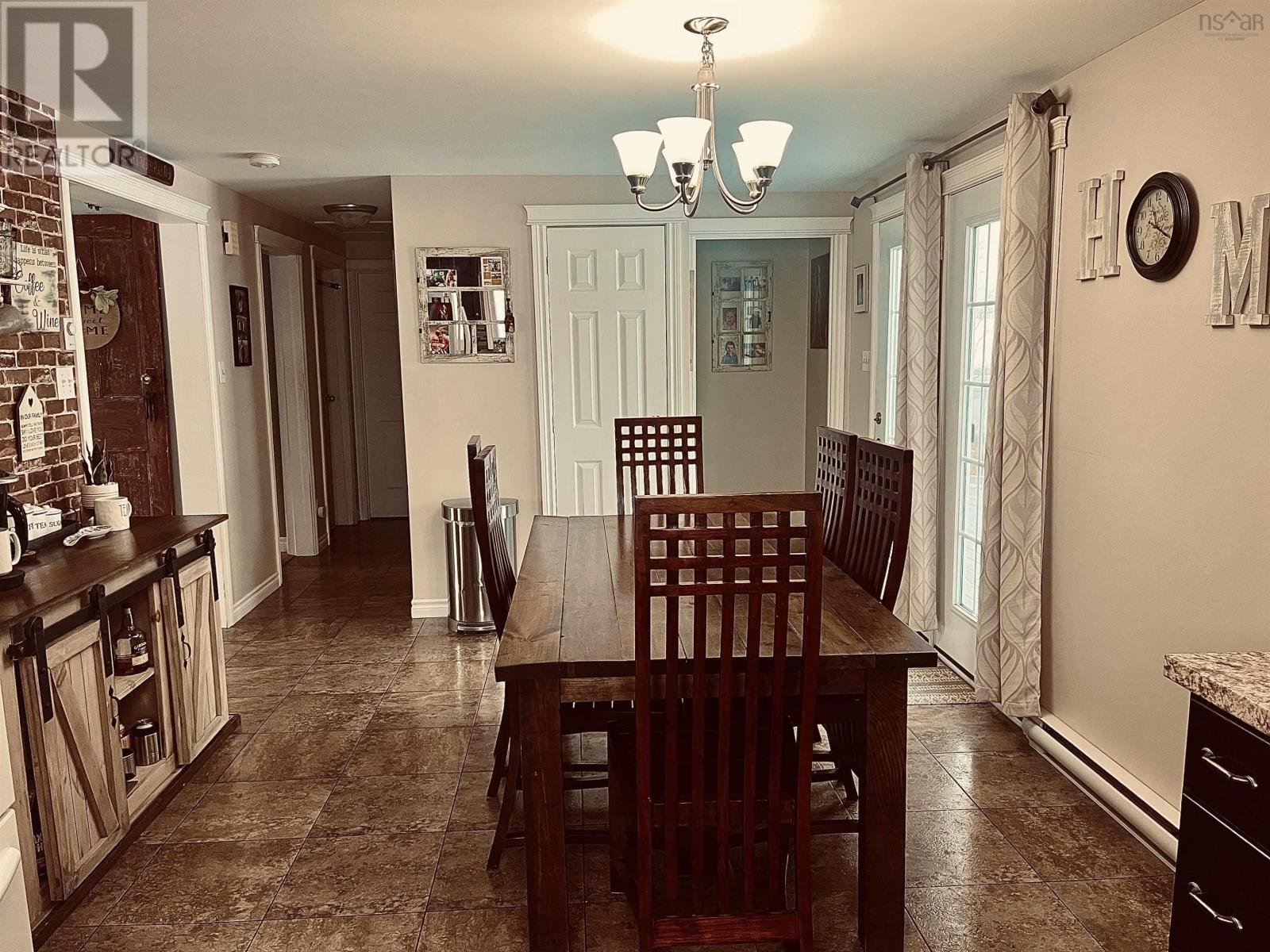 10 Don-Gordon Street, Glace Bay, Nova Scotia  B1A 6A2 - Photo 6 - 202602361