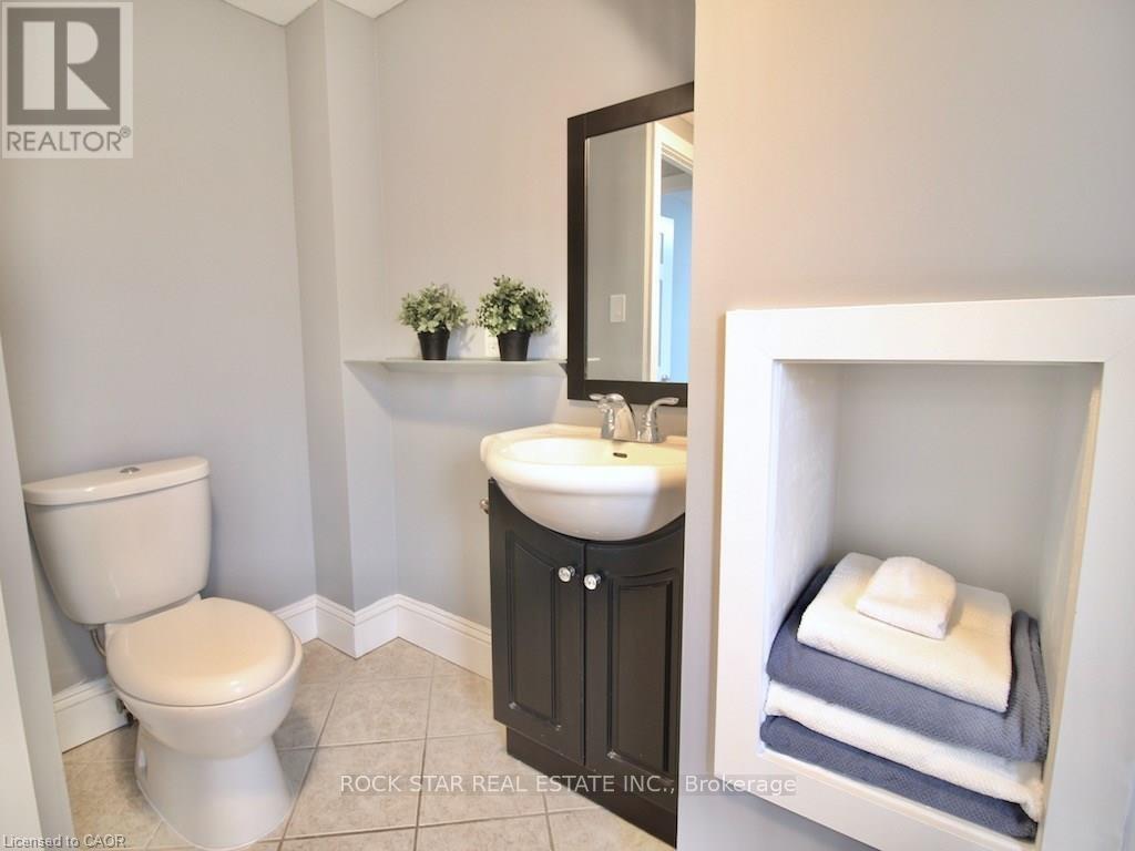 1198 Dunsmure Road, Hamilton, Ontario  L8H 1L2 - Photo 18 - X12769304