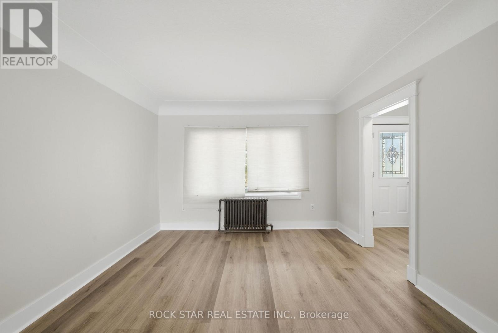 1198 Dunsmure Road, Hamilton, Ontario  L8H 1L2 - Photo 7 - X12769304