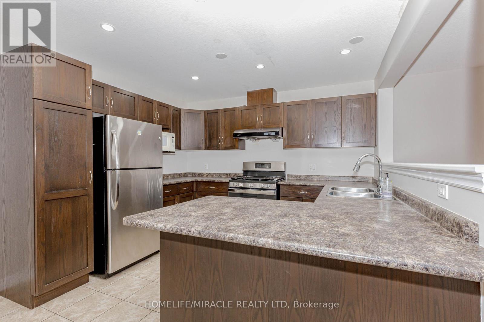 21 Dougall Street, Guelph, Ontario  N1E 0G8 - Photo 10 - X12769330