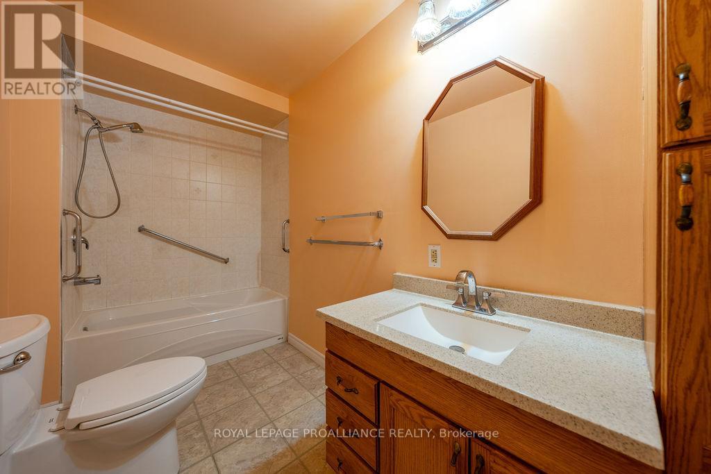 40 Davidson Street, Centre Hastings, Ontario  K0K 2K0 - Photo 36 - X12769370