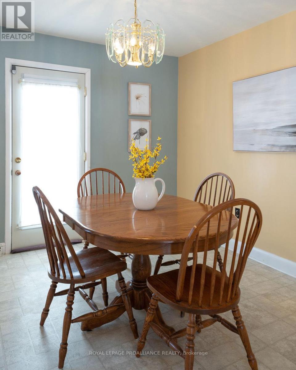 40 Davidson Street, Centre Hastings, Ontario  K0K 2K0 - Photo 4 - X12769370