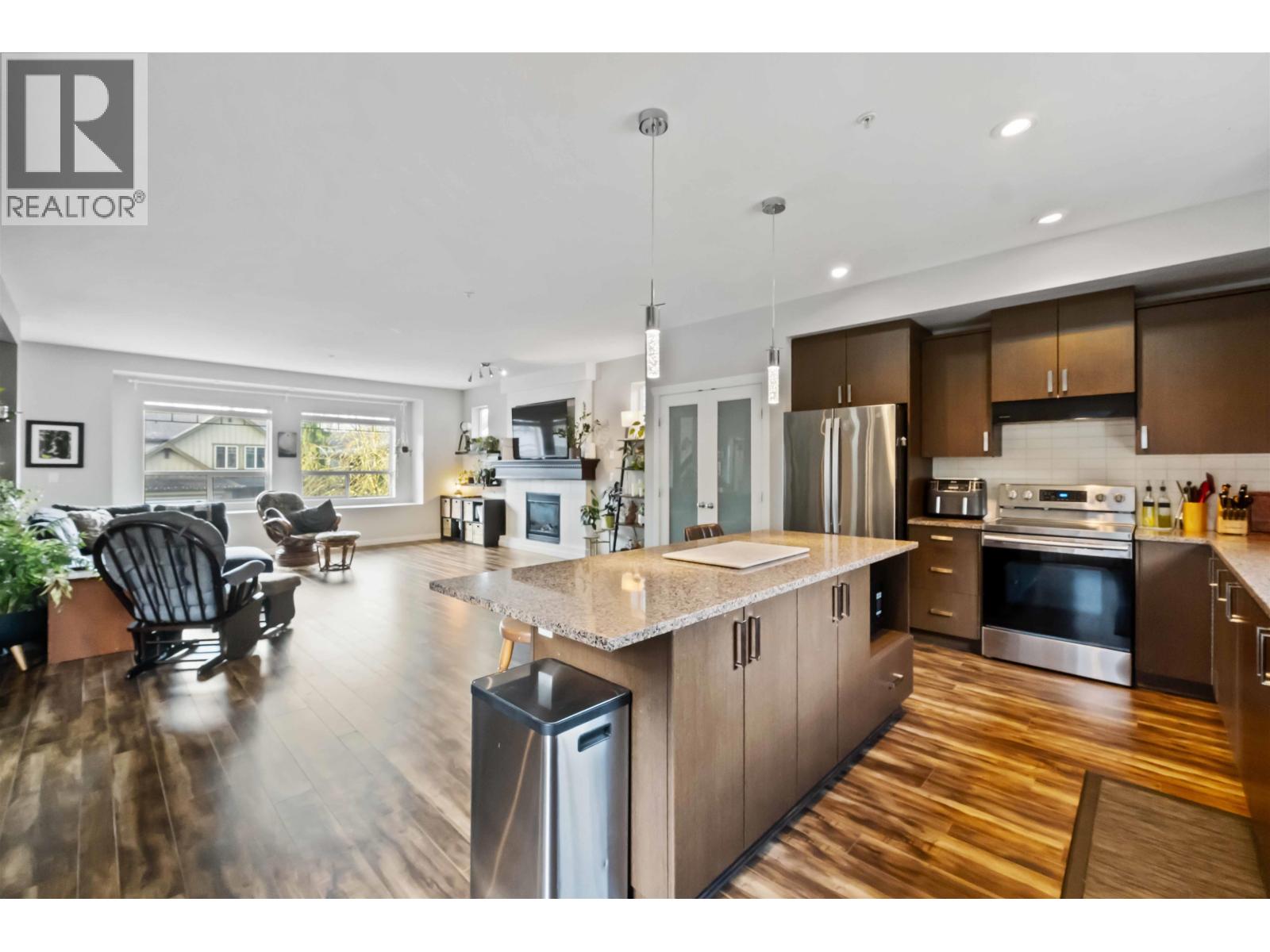 10750 Beecham Place, Maple Ridge, British Columbia  V2W 0E9 - Photo 2 - R3083498