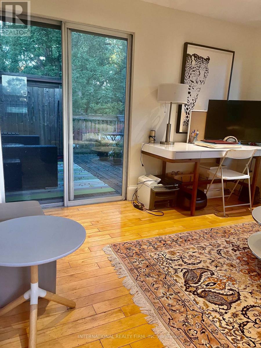 Upper - 220 Rose Park Drive, Toronto (Rosedale-Moore Park), Ontario  M4T 1R5 - Photo 25 - C12767404