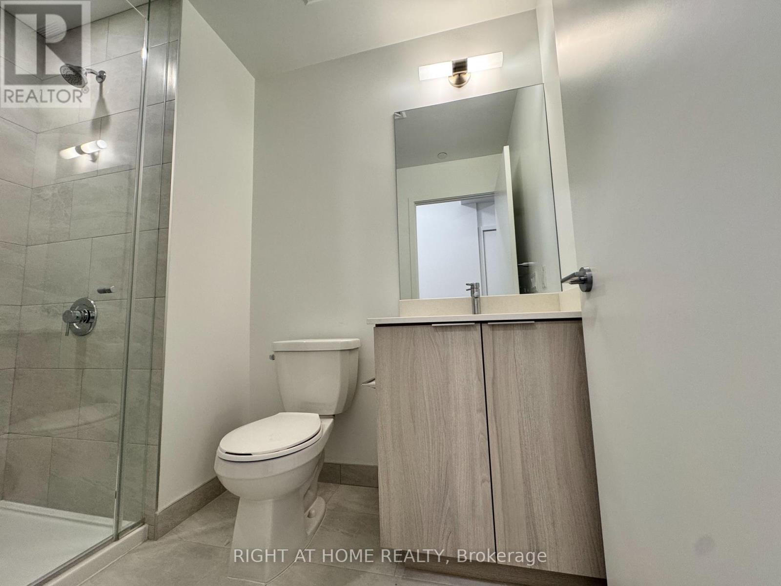 2008 - 395 Square One Drive, Mississauga, Ontario  L5B 0P6 - Photo 15 - W12769372