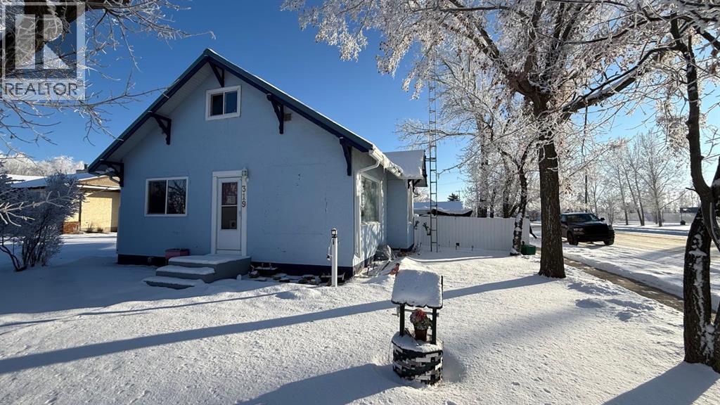 319 5 Avenue W, Hanna, Alberta  T0J 1P0 - Photo 2 - A2273514