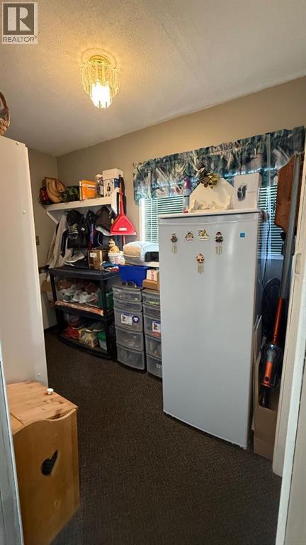 319 5 Avenue W, Hanna, Alberta  T0J 1P0 - Photo 5 - A2273514