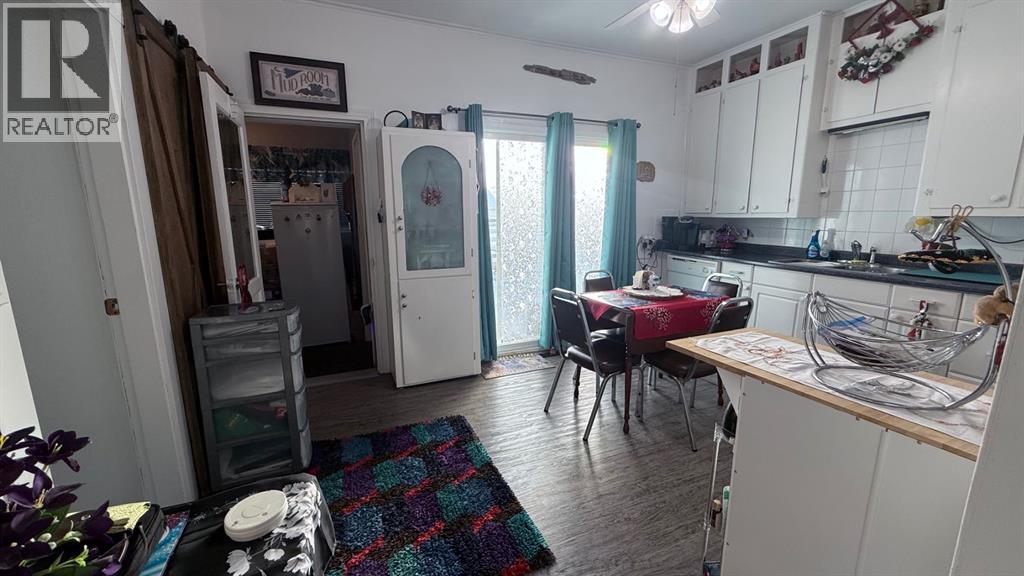 319 5 Avenue W, Hanna, Alberta  T0J 1P0 - Photo 13 - A2273514