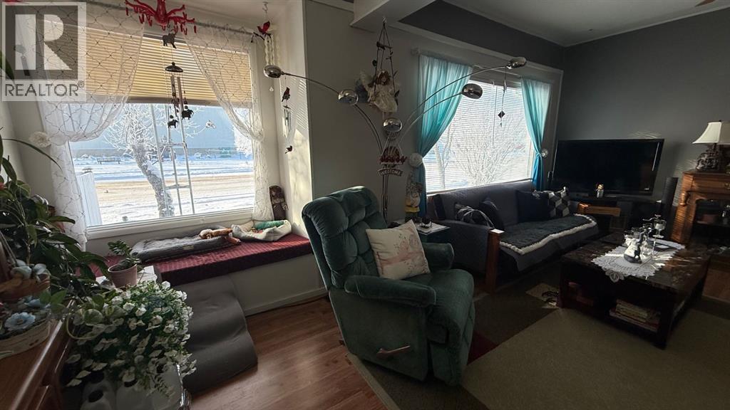 319 5 Avenue W, Hanna, Alberta  T0J 1P0 - Photo 15 - A2273514