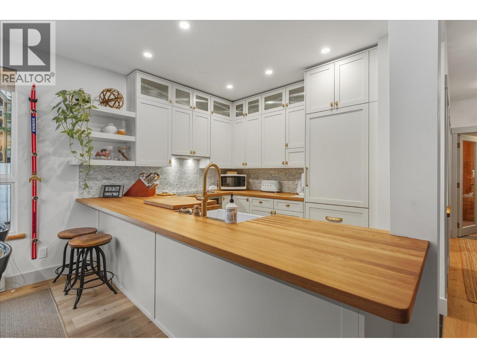 24 4628 Blackcomb Way, Whistler, British Columbia  V0N 1B4 - Photo 12 - R3086738