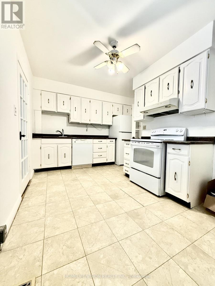 49 Rawlinson Avenue, Toronto, Ontario  M4P 2N1 - Photo 12 - C12769186