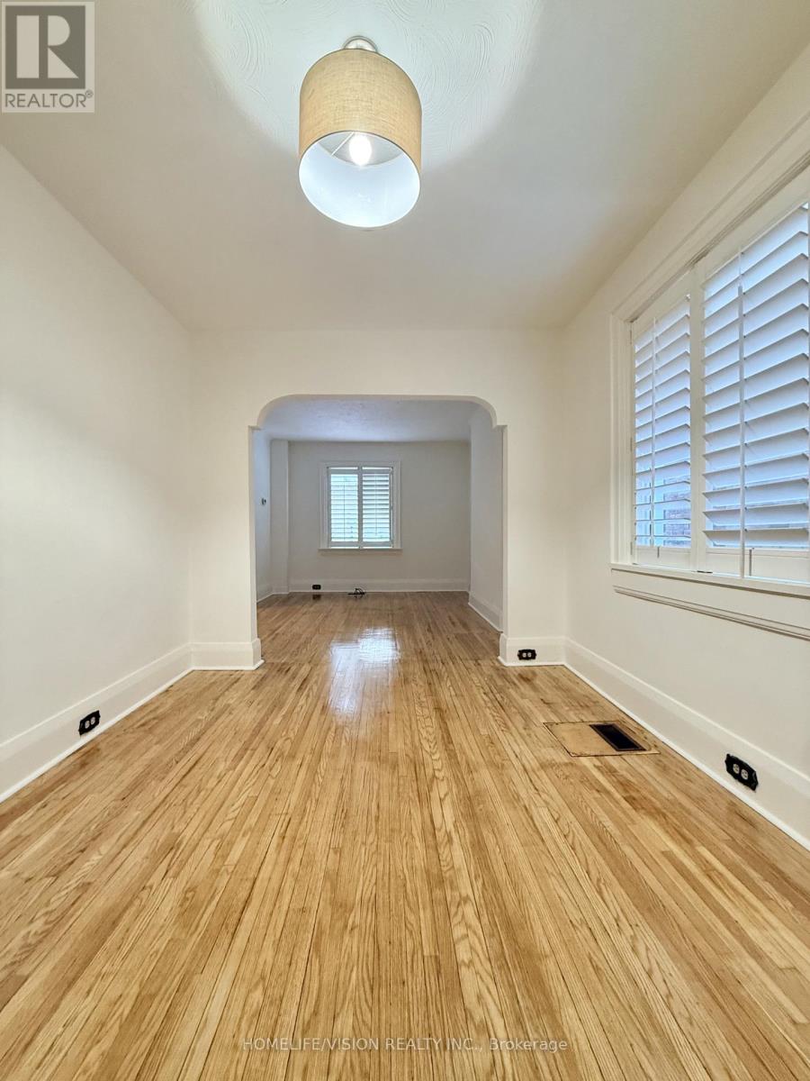 49 Rawlinson Avenue, Toronto, Ontario  M4P 2N1 - Photo 5 - C12769186