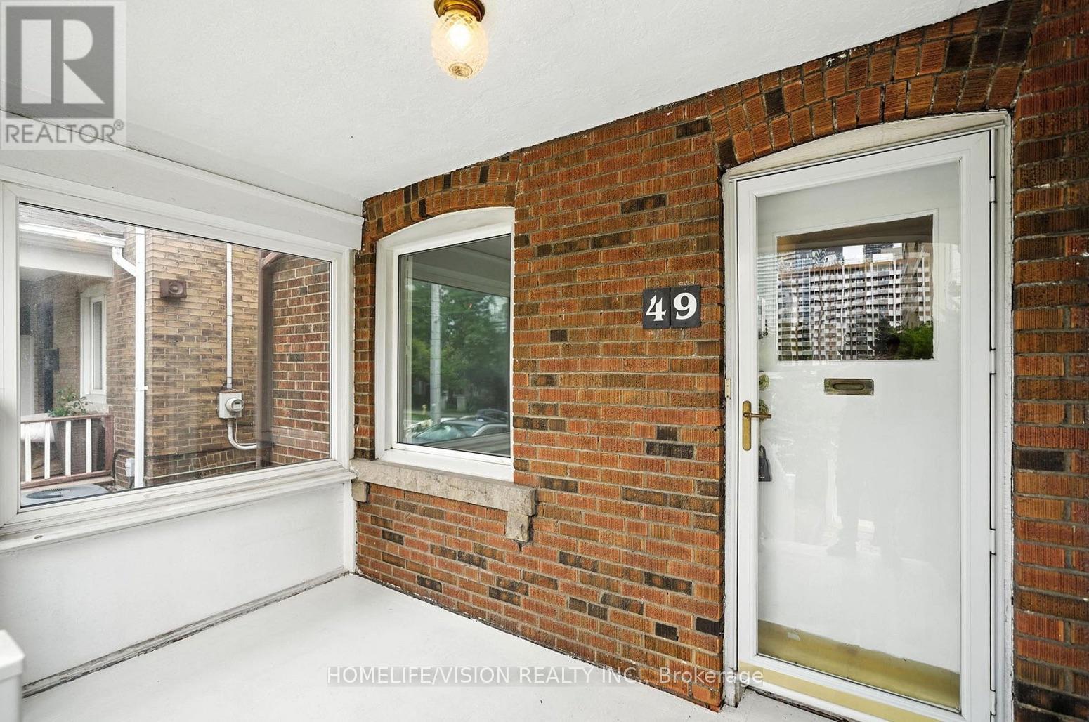 49 Rawlinson Avenue, Toronto, Ontario  M4P 2N1 - Photo 3 - C12769186