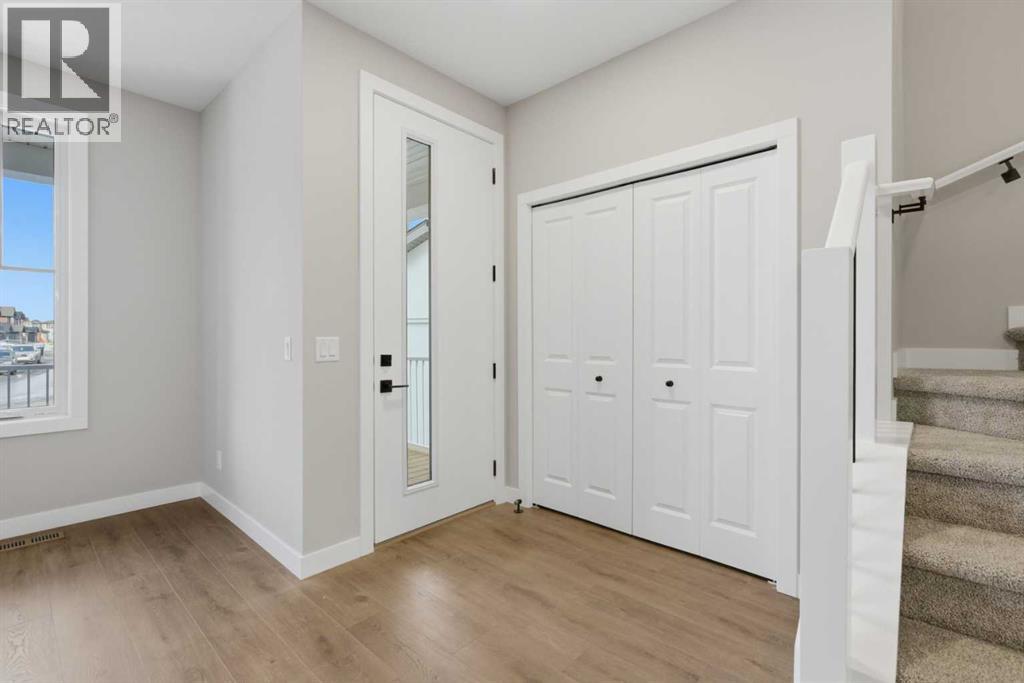 51 Belvedere Crescent Se, Calgary, Alberta  T2A 7Z9 - Photo 3 - A2282282