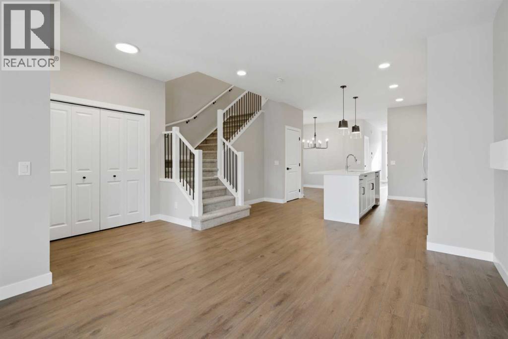 51 Belvedere Crescent Se, Calgary, Alberta  T2A 7Z9 - Photo 7 - A2282282