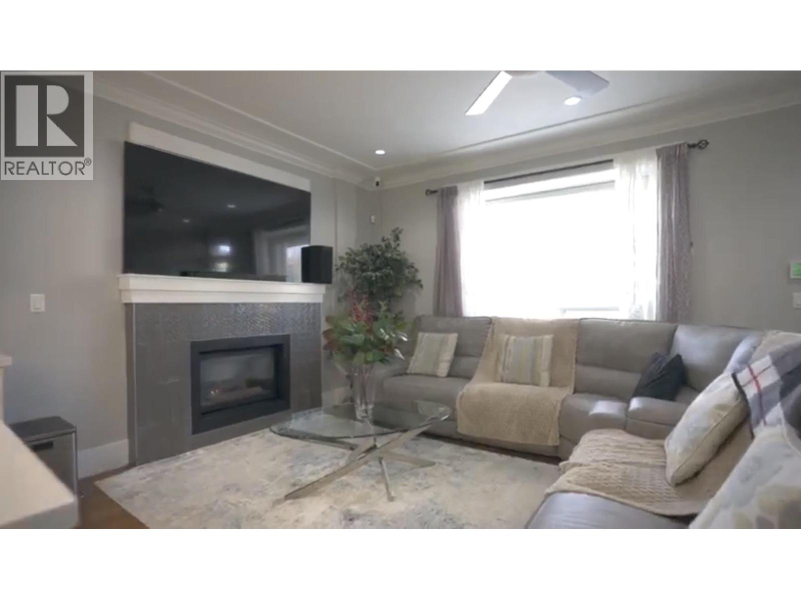 24073 102 Avenue, Maple Ridge, British Columbia  V2W 1J1 - Photo 3 - R3086545