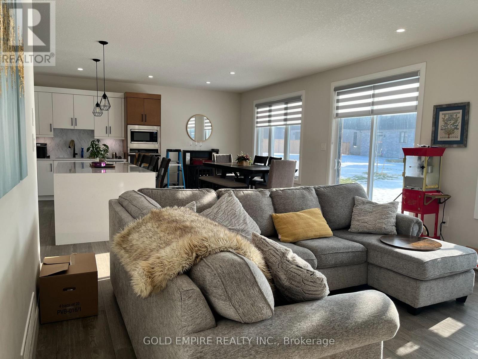 1919 Fountain Grass Drive S, London South, Ontario  N6K 4P9 - Photo 8 - X12769384