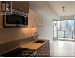 2009 - 290 ADELAIDE STREET W, Toronto, Ontario