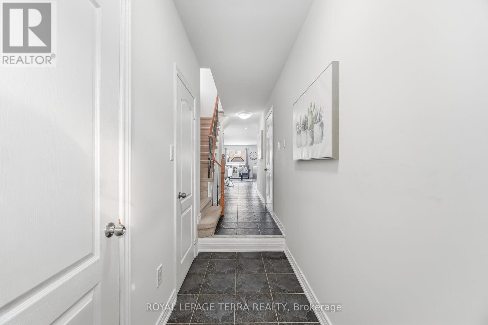 65 Aldonschool Court, Ajax, Ontario  L1S 0C5 - Photo 4 - E12769398