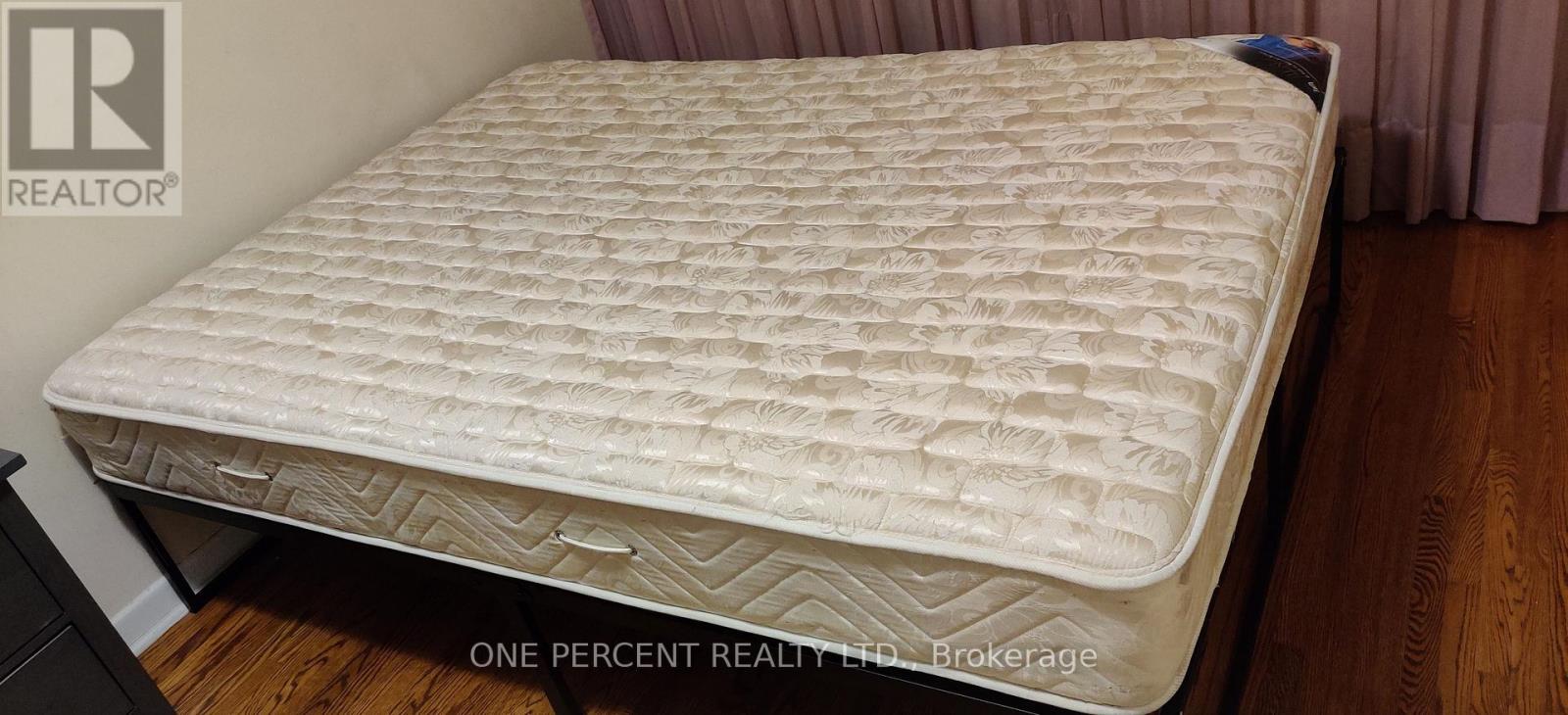 80 Fallingdale Crescent, Toronto (York University Heights), Ontario  M3J 1C5 - Photo 2 - W12769380