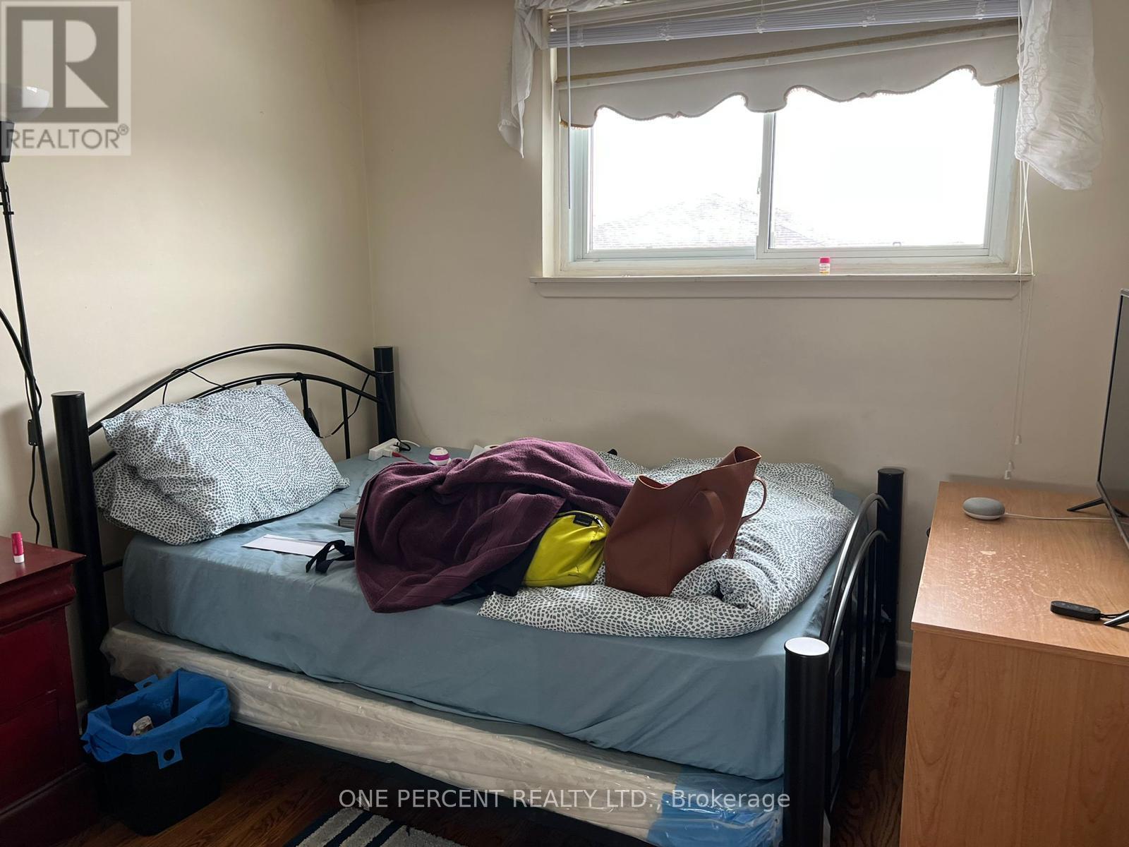 80 Fallingdale Crescent, Toronto (York University Heights), Ontario  M3J 1C5 - Photo 23 - W12769380