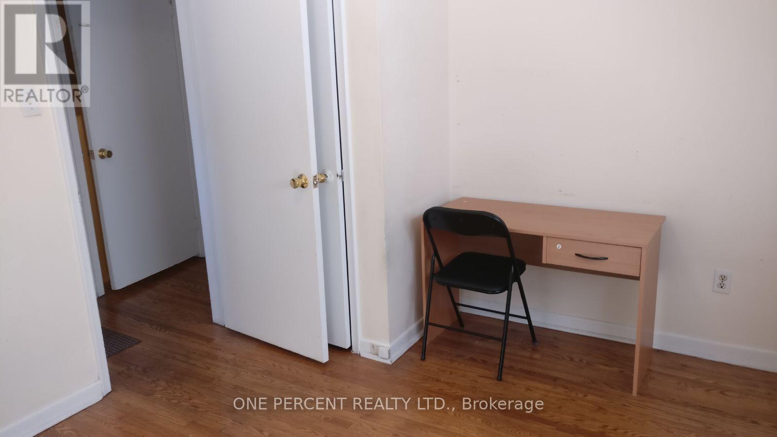 80 Fallingdale Crescent, Toronto (York University Heights), Ontario  M3J 1C5 - Photo 6 - W12769380