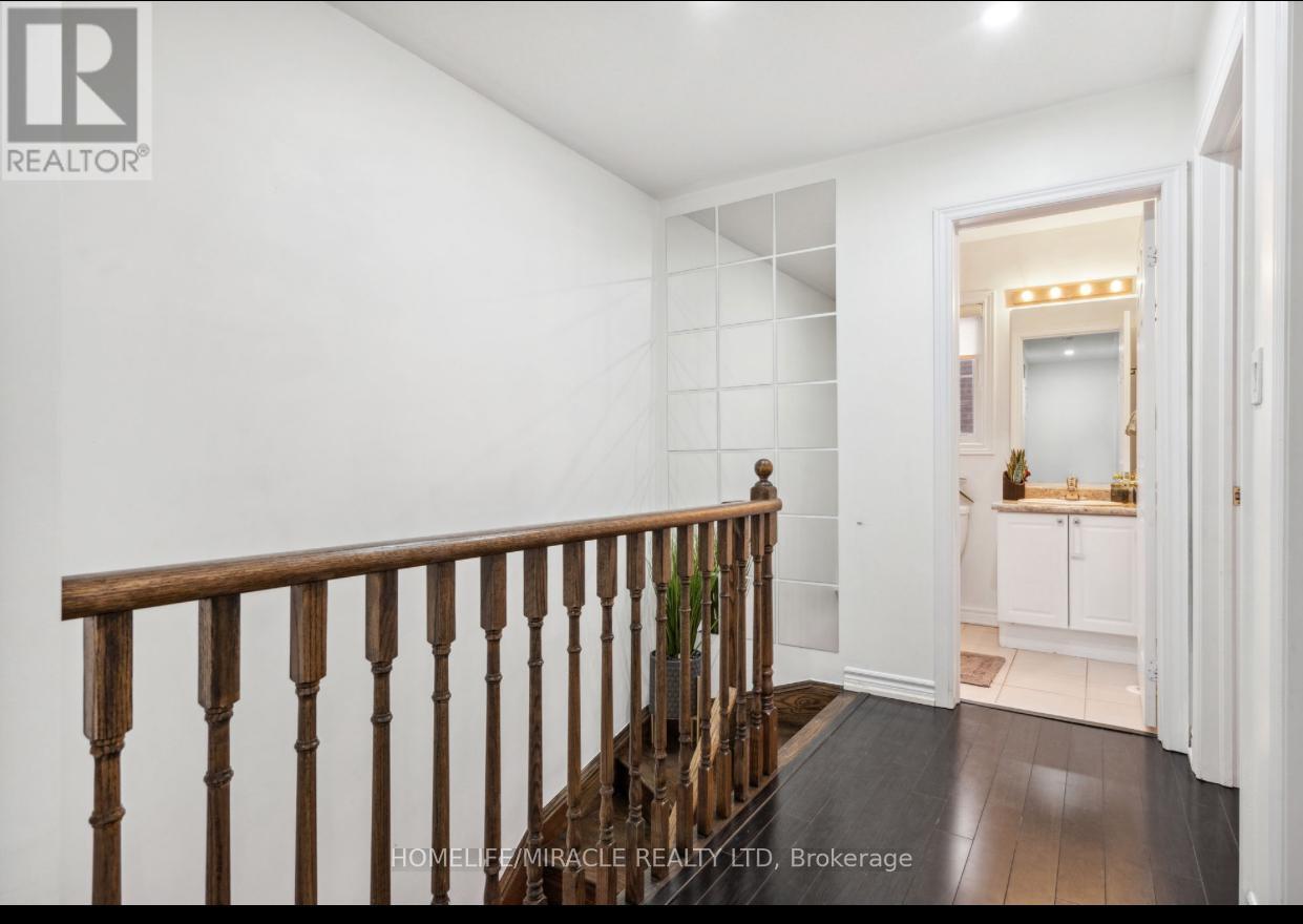 32 - 200 Veterans Drive, Brampton, Ontario  L7A 4S6 - Photo 17 - W12769396