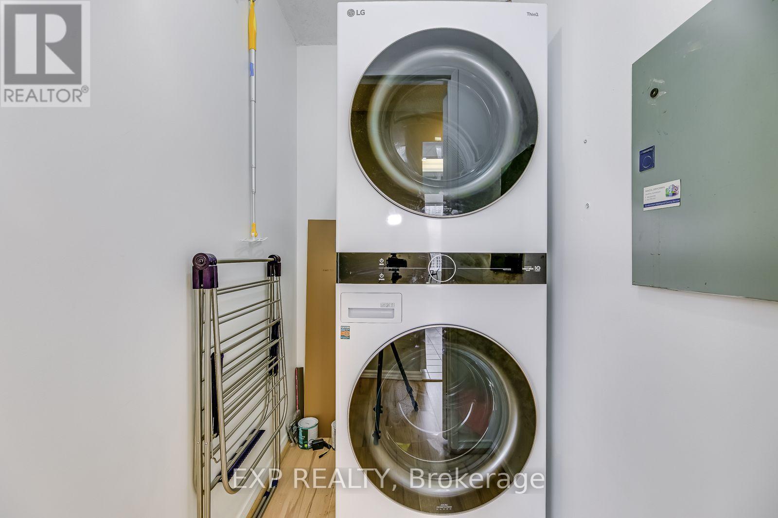 901 - 350 Rathburn Drive W, Mississauga, Ontario  L5B 3Y2 - Photo 17 - W12706968