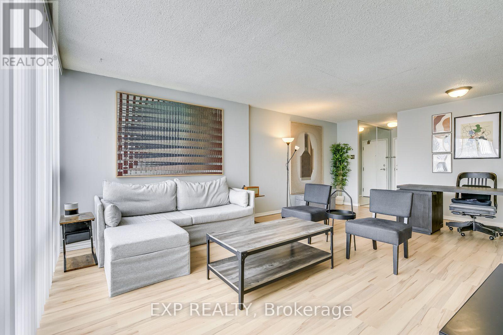 901 - 350 Rathburn Drive W, Mississauga, Ontario  L5B 3Y2 - Photo 8 - W12706968