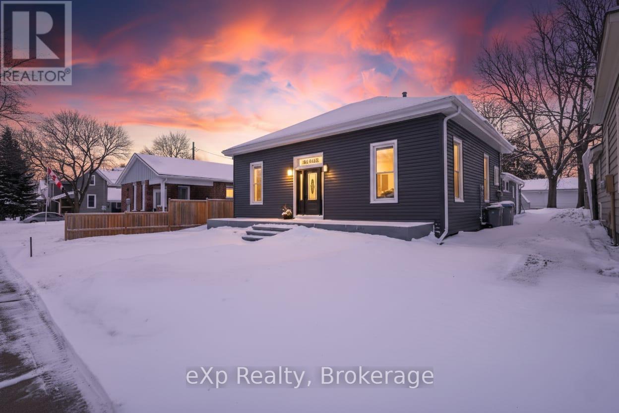 70 Goderich Street W, Huron East, Ontario  N0K 1W0 - Photo 3 - X12769416