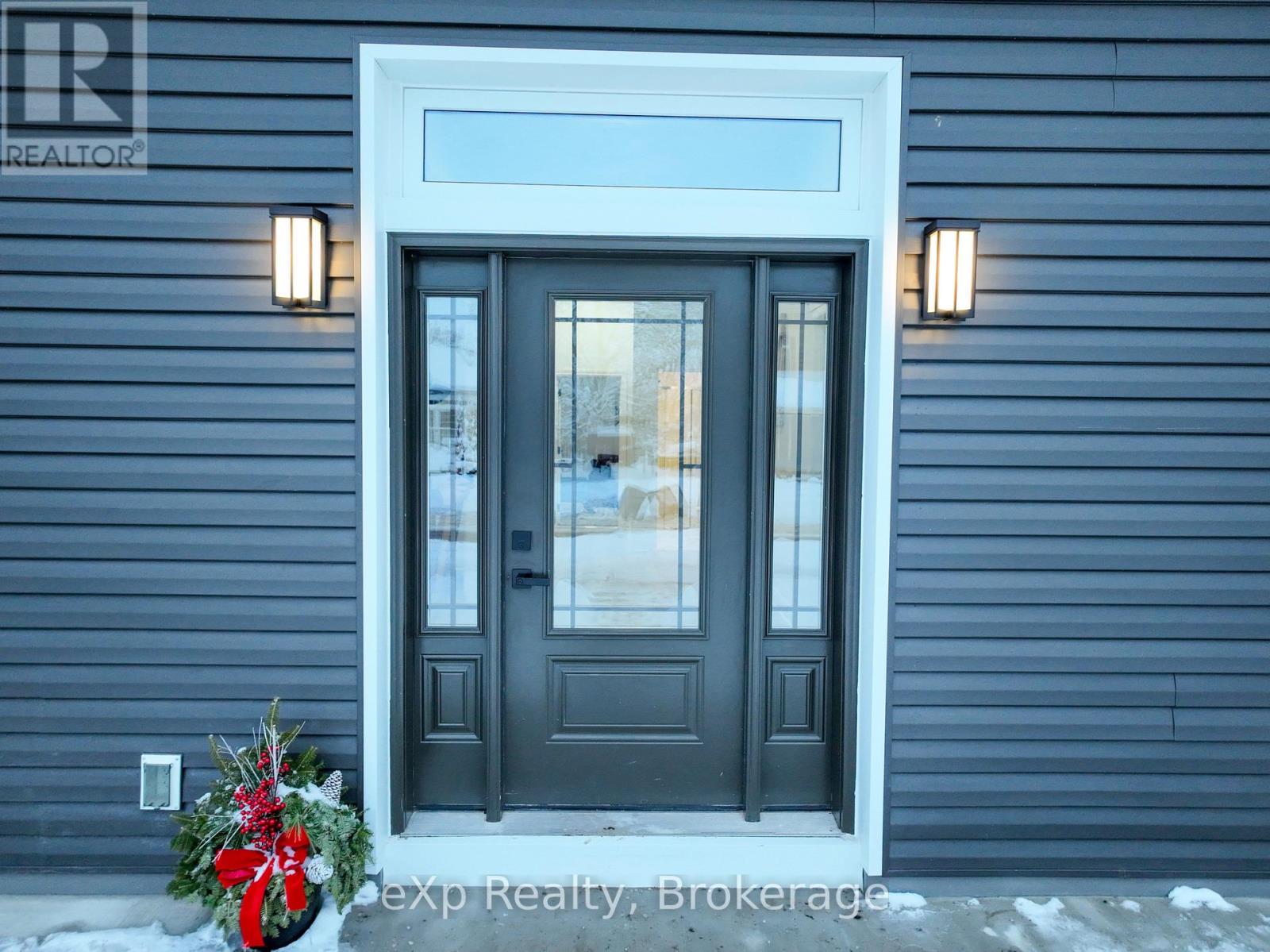 70 Goderich Street W, Huron East, Ontario  N0K 1W0 - Photo 4 - X12769416