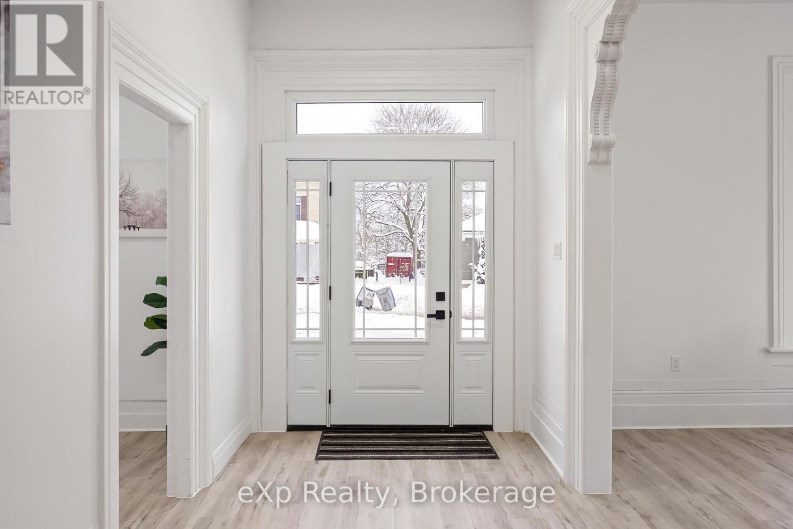 70 Goderich Street W, Huron East, Ontario  N0K 1W0 - Photo 5 - X12769416