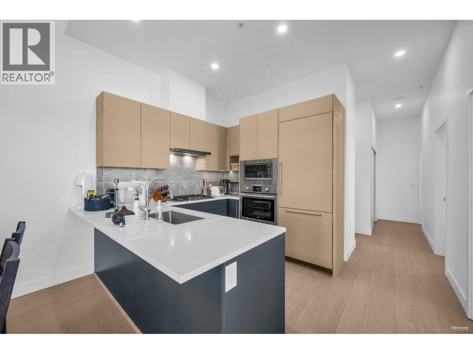 602 8888 Osler Street, Vancouver, British Columbia  V6P 4G2 - Photo 3 - R3087705