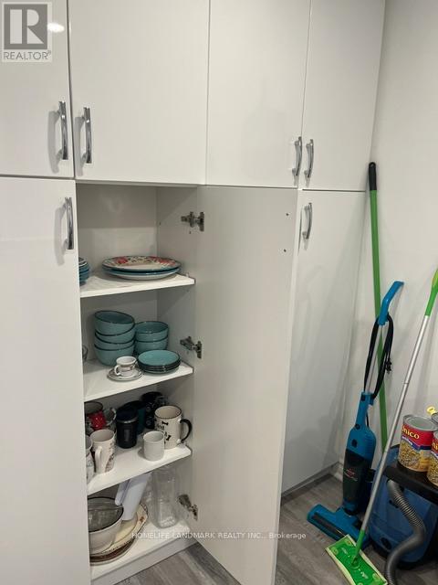 1409 - 812 Burnhamthorpe Road, Toronto, Ontario  M9C 4W1 - Photo 4 - W12646352