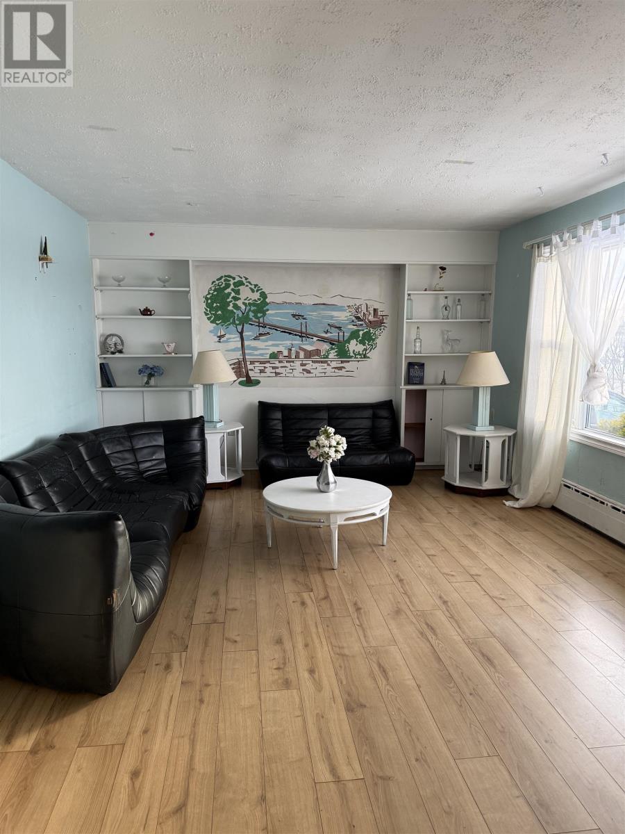 99 Belvedere Avenue, Charlottetown, Prince Edward Island  C1A 4P3 - Photo 2 - 202602362