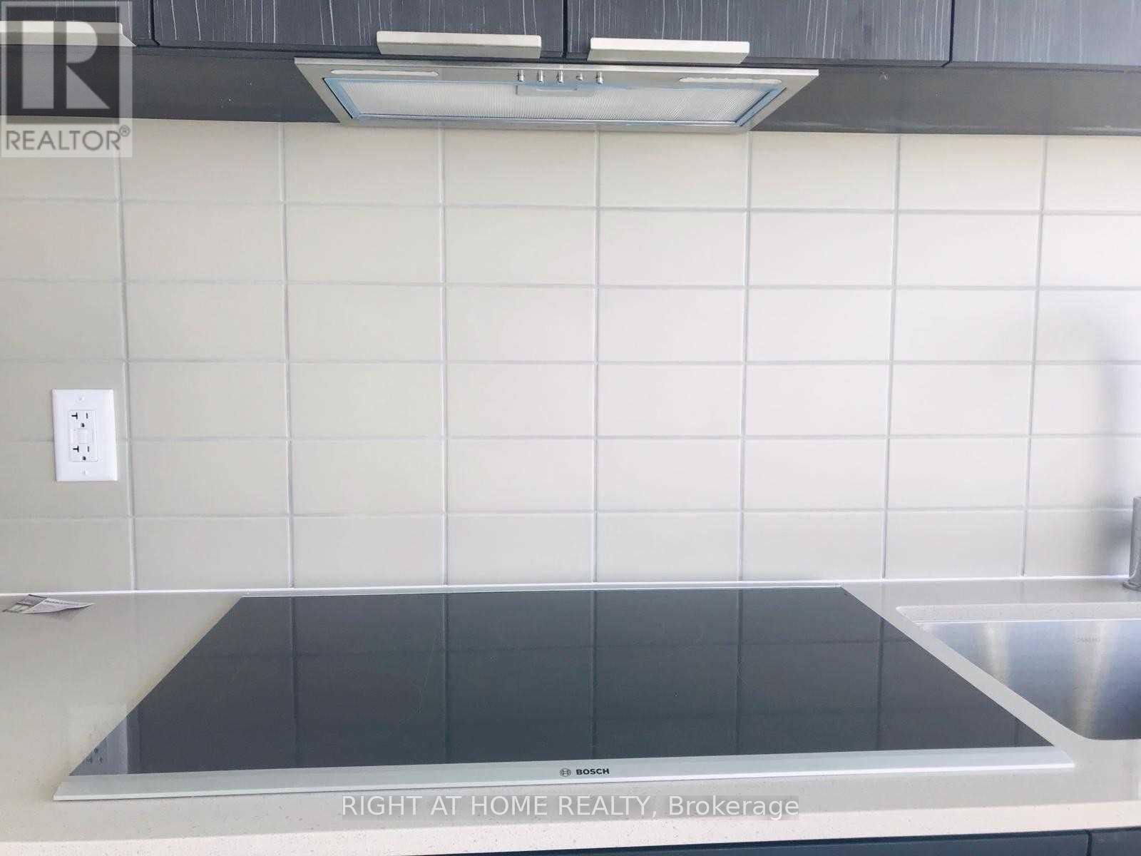 2904 - 6 Sonic Way, Toronto (Flemingdon Park), Ontario  M3C 0P1 - Photo 10 - C12769426