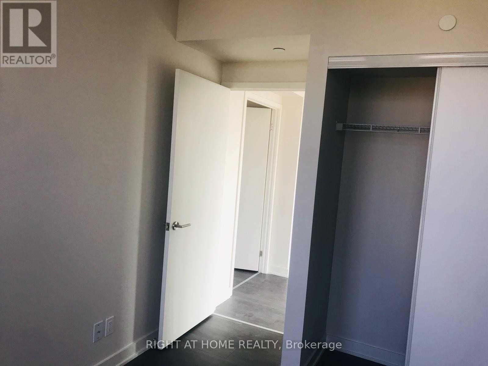 2904 - 6 Sonic Way, Toronto (Flemingdon Park), Ontario  M3C 0P1 - Photo 13 - C12769426