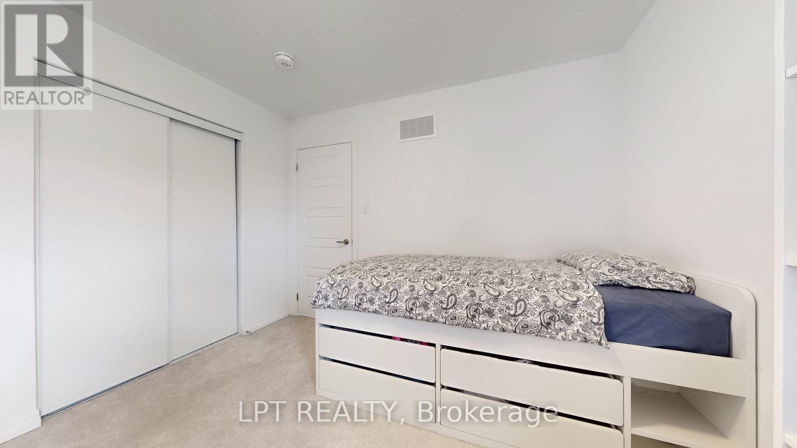 131 Histand Trail, Kitchener, Ontario  N2R 0S2 - Photo 39 - X12769378