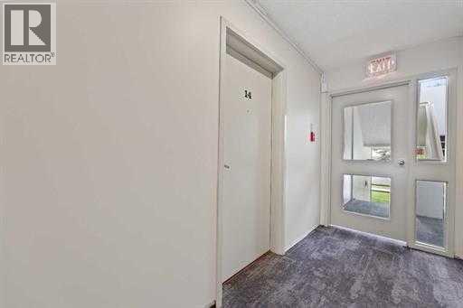 14, 3014 Edenwold Heights Nw, Calgary, Alberta  T3A 3Y8 - Photo 4 - A2284692