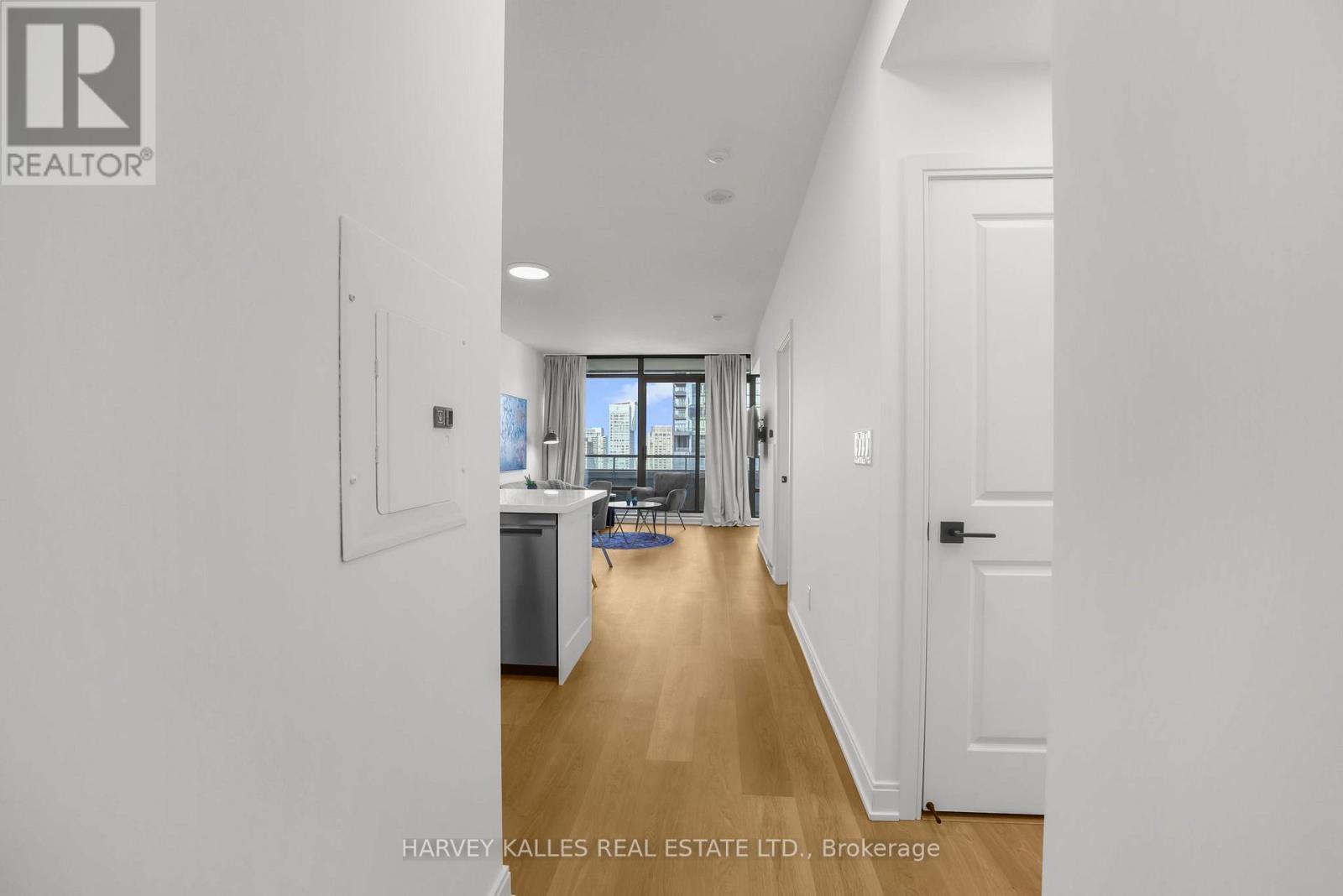 2504 - 18 Yorkville Avenue, Toronto (Annex), Ontario  M4W 0B1 - Photo 4 - C12768762