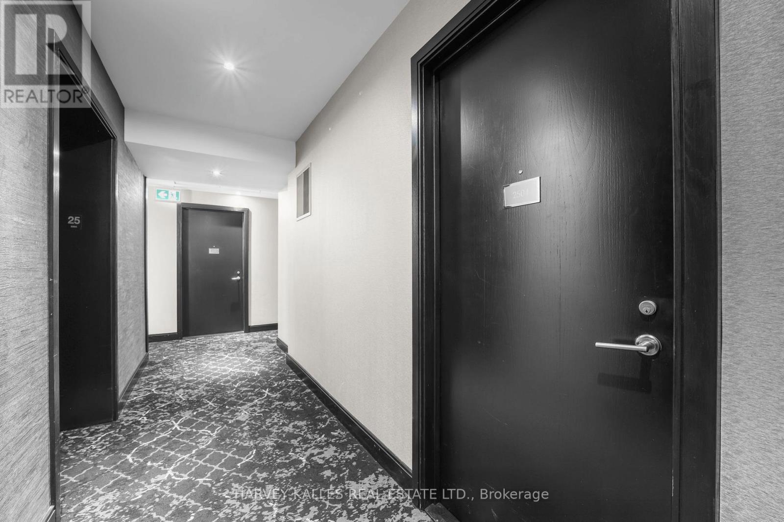 2504 - 18 Yorkville Avenue, Toronto (Annex), Ontario  M4W 0B1 - Photo 3 - C12768762