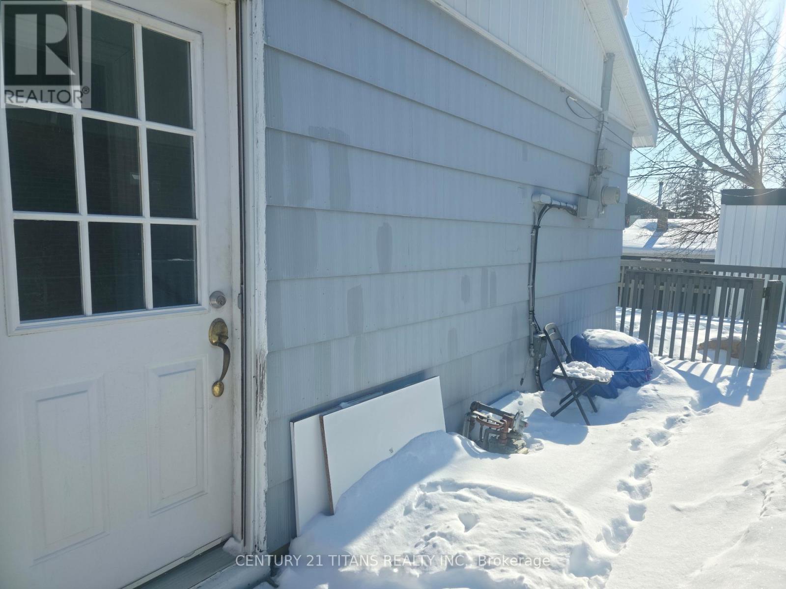 1327 Commerce Street, Pickering, Ontario  L1W 1E1 - Photo 6 - E12769222