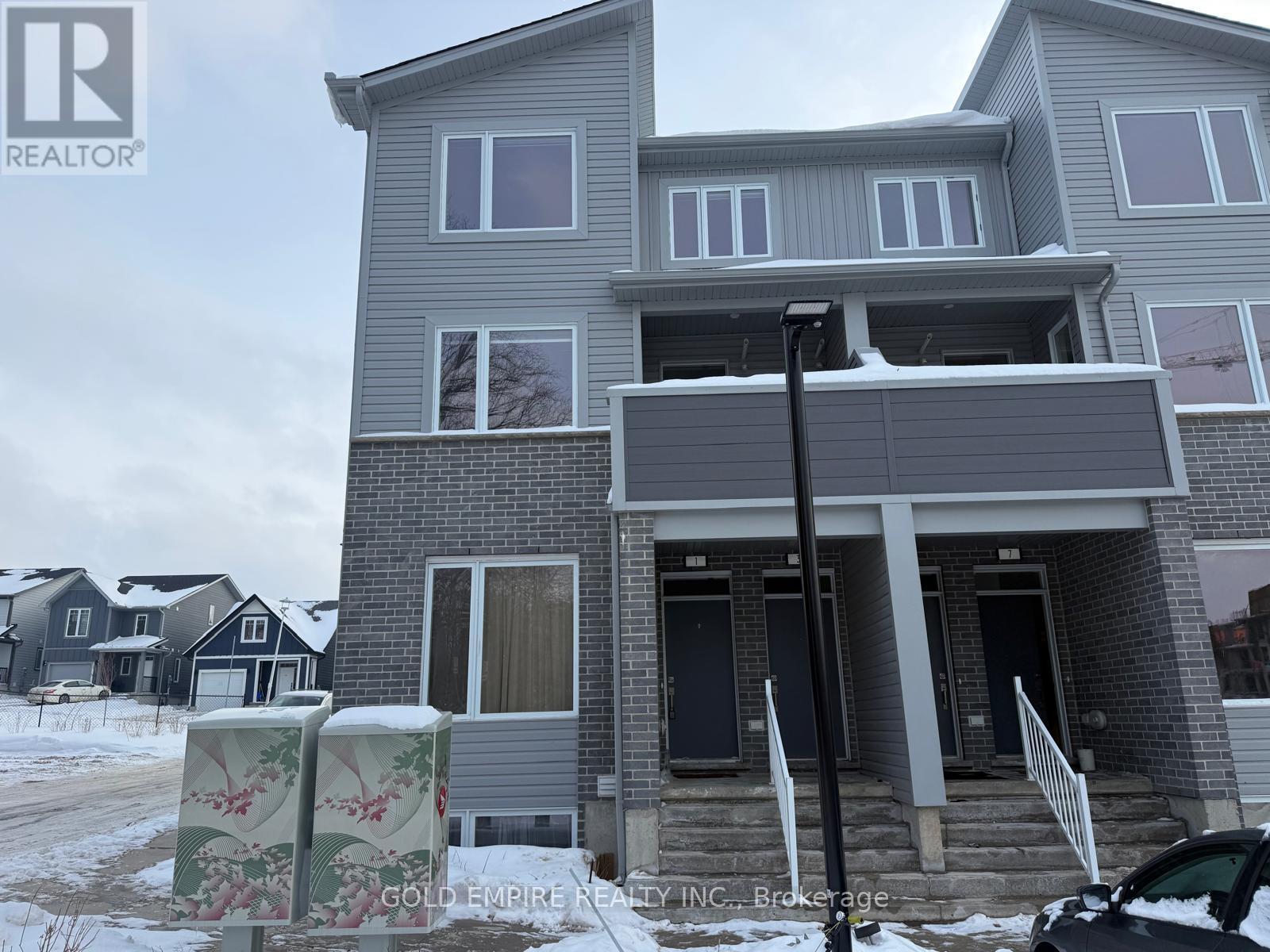 3 - 990 Deveron Crescent, London South, Ontario  N5Z 5A4 - Photo 4 - X12769434