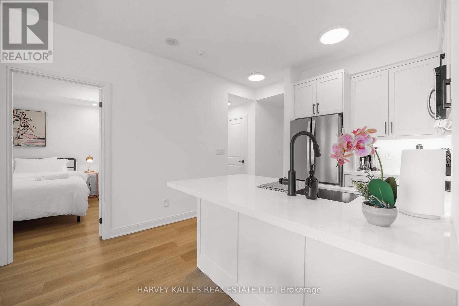 2504 - 18 Yorkville Avenue, Toronto (Annex), Ontario  M4W 0B1 - Photo 13 - C12768762