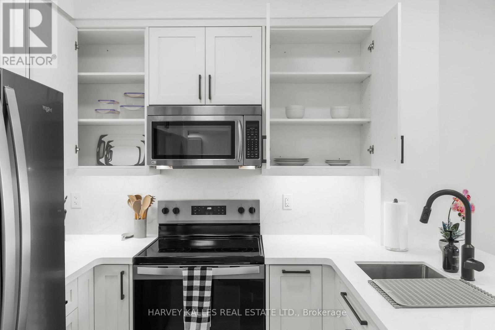 2504 - 18 Yorkville Avenue, Toronto (Annex), Ontario  M4W 0B1 - Photo 17 - C12768762